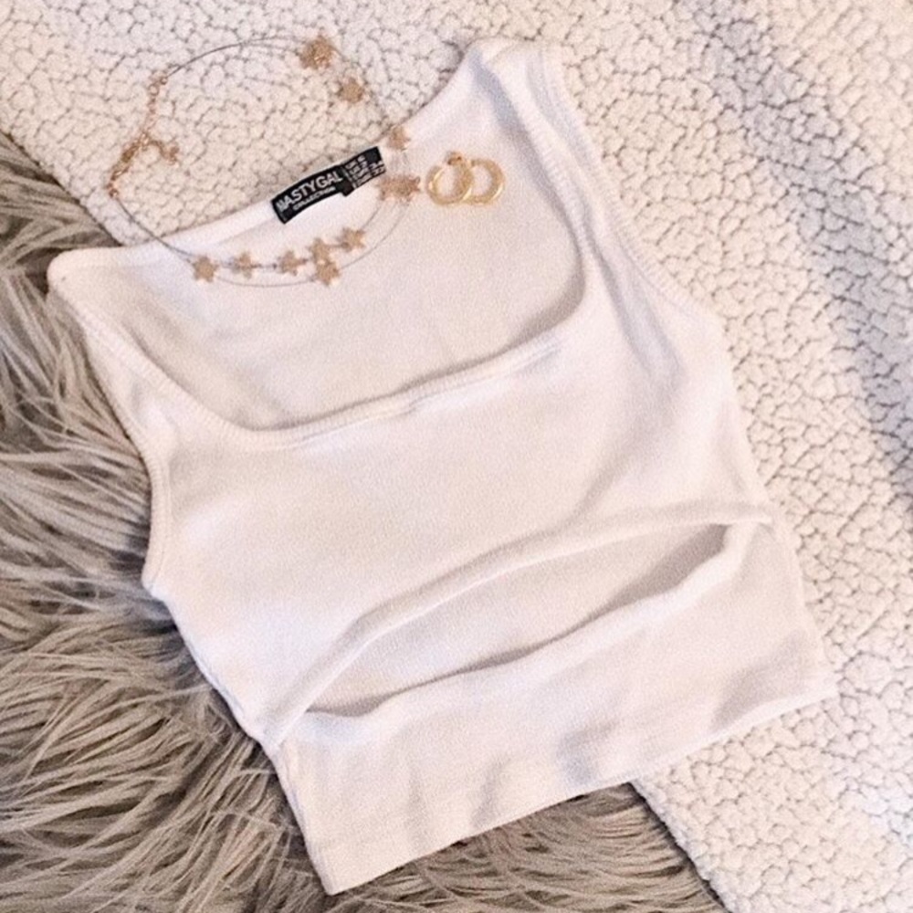 Cut Out Ribbed Crop Top w Scoop Neckline NastyGal